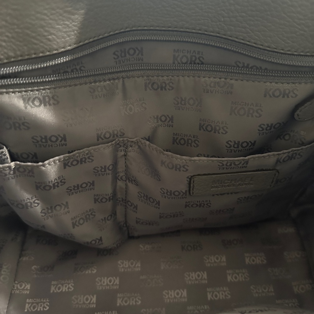 Michael Kors satchel. - Picture 9 of 14